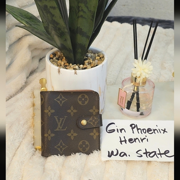 🔥🔥HOT DEAL🔥 🔥Authentic Louis Vuitton Wallet 🔥 - Picture 1 of 15